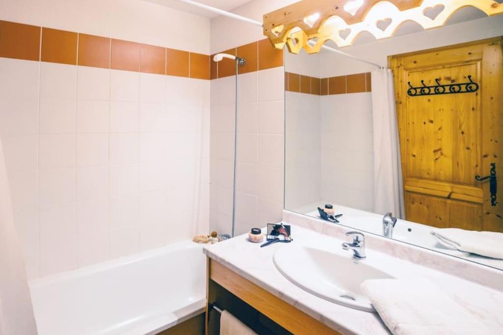 Appartement Rez-De-Chaussee, Cosy T3 4 A 6 Pers Avec Piscines Interieure & Exterieure A Samoens En Haute-Savoie المظهر الخارجي الصورة